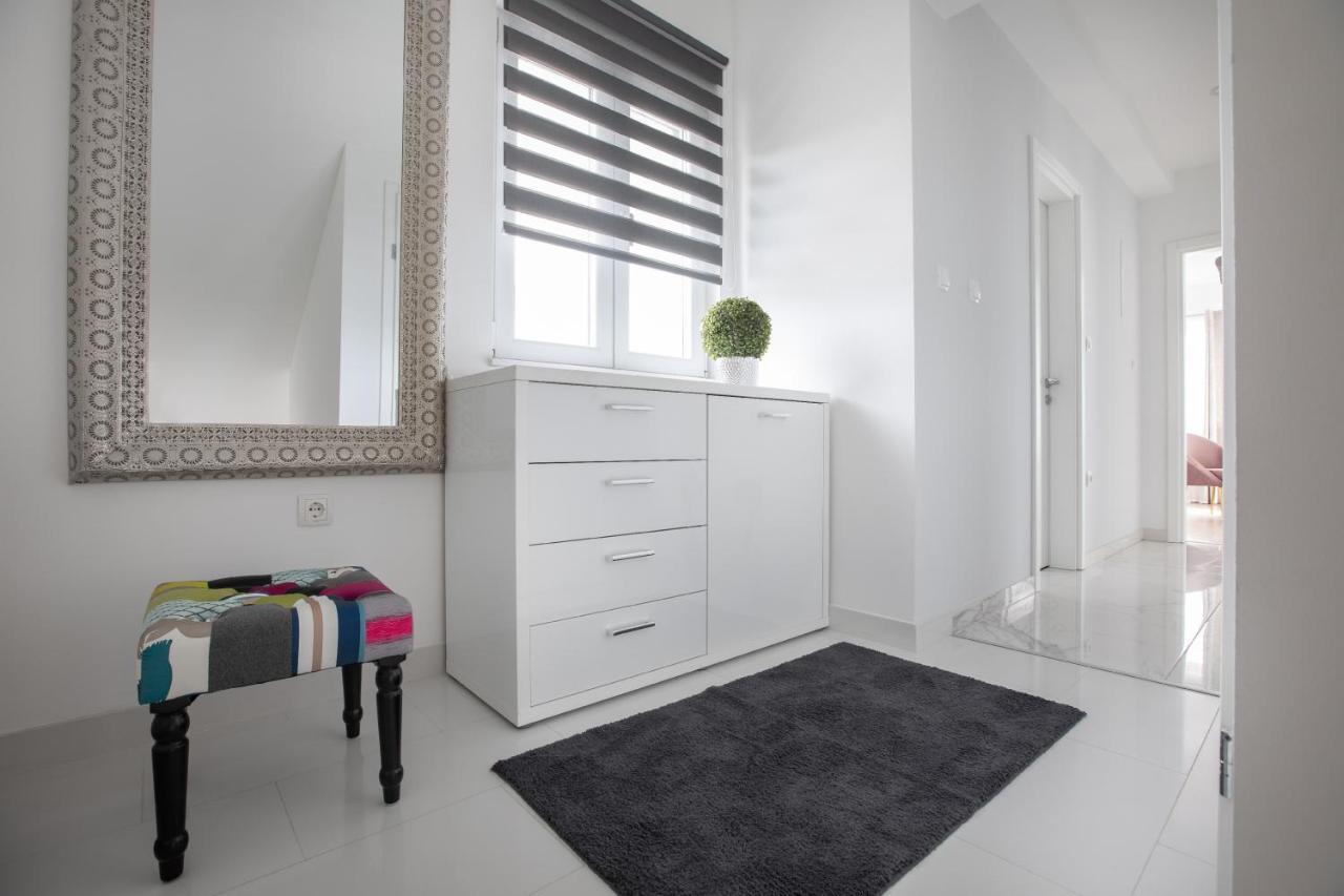 Luxury Holiday Home Dioniz Podgora Ruang foto