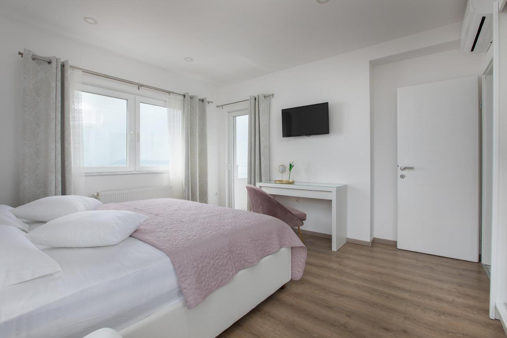 Luxury Holiday Home Dioniz Podgora Ruang foto